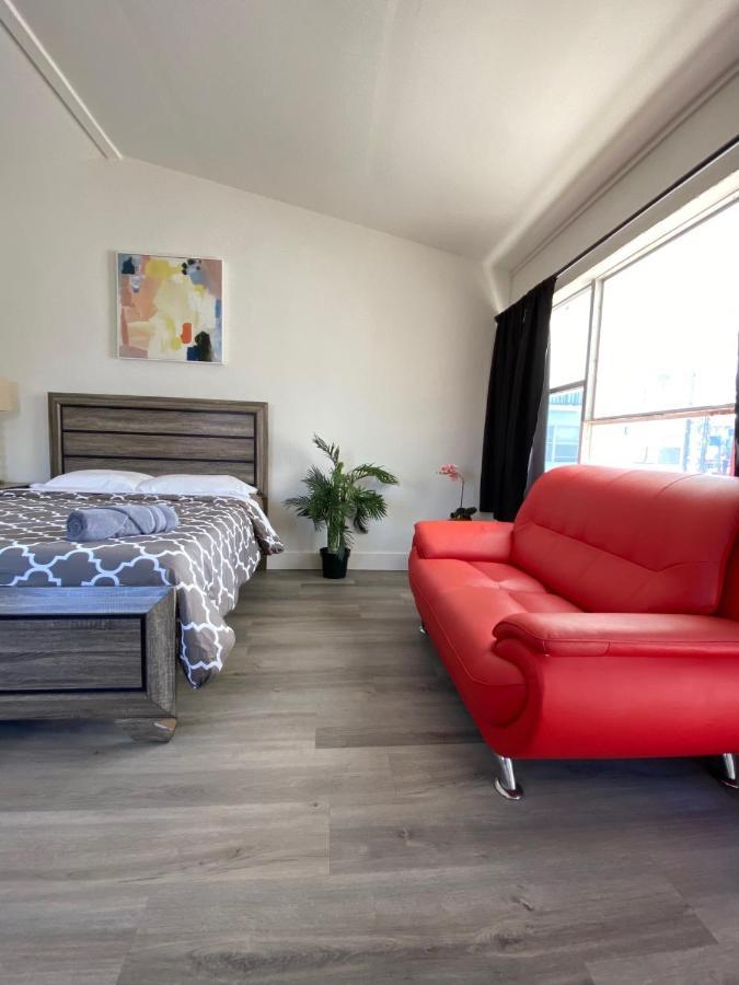 One-Bedroom Apartment,1073015485:JPEG