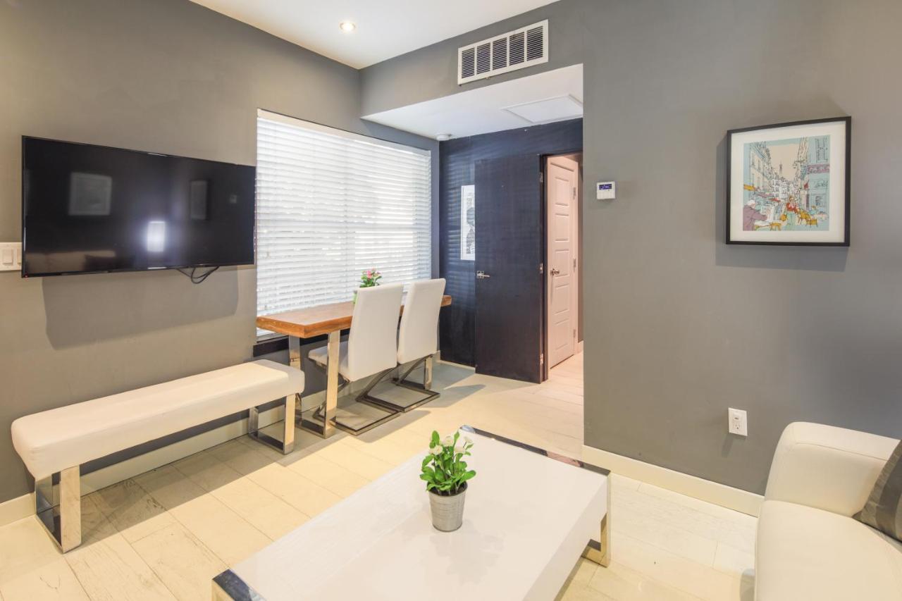 Two-Bedroom Suite,1403797955:JPEG