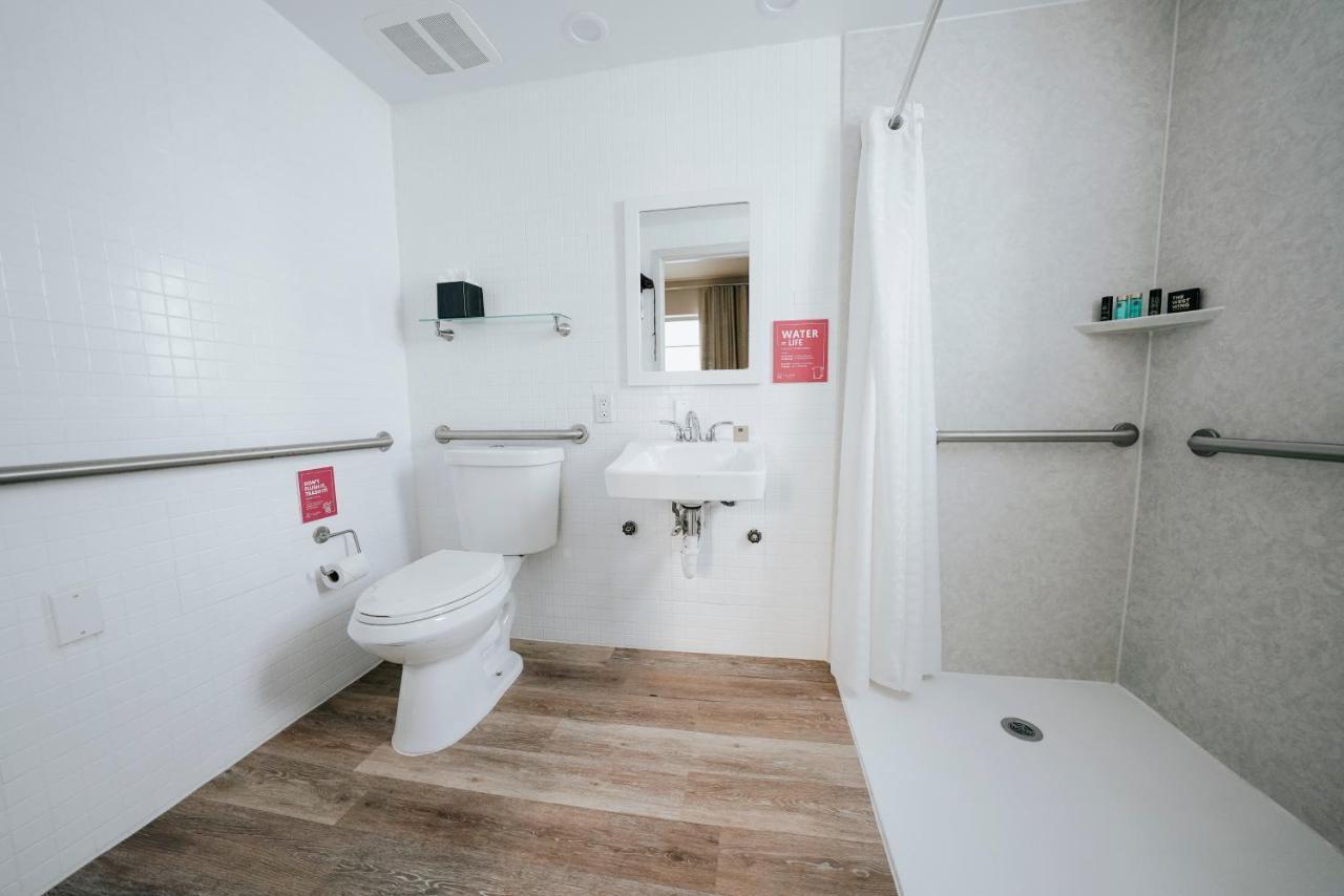 Deluxe Kamer met Queensize Bed - Geschikt voor Gasten met een Lichamelijke Beperking