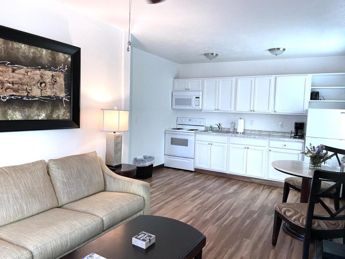 One-Bedroom Cottage
