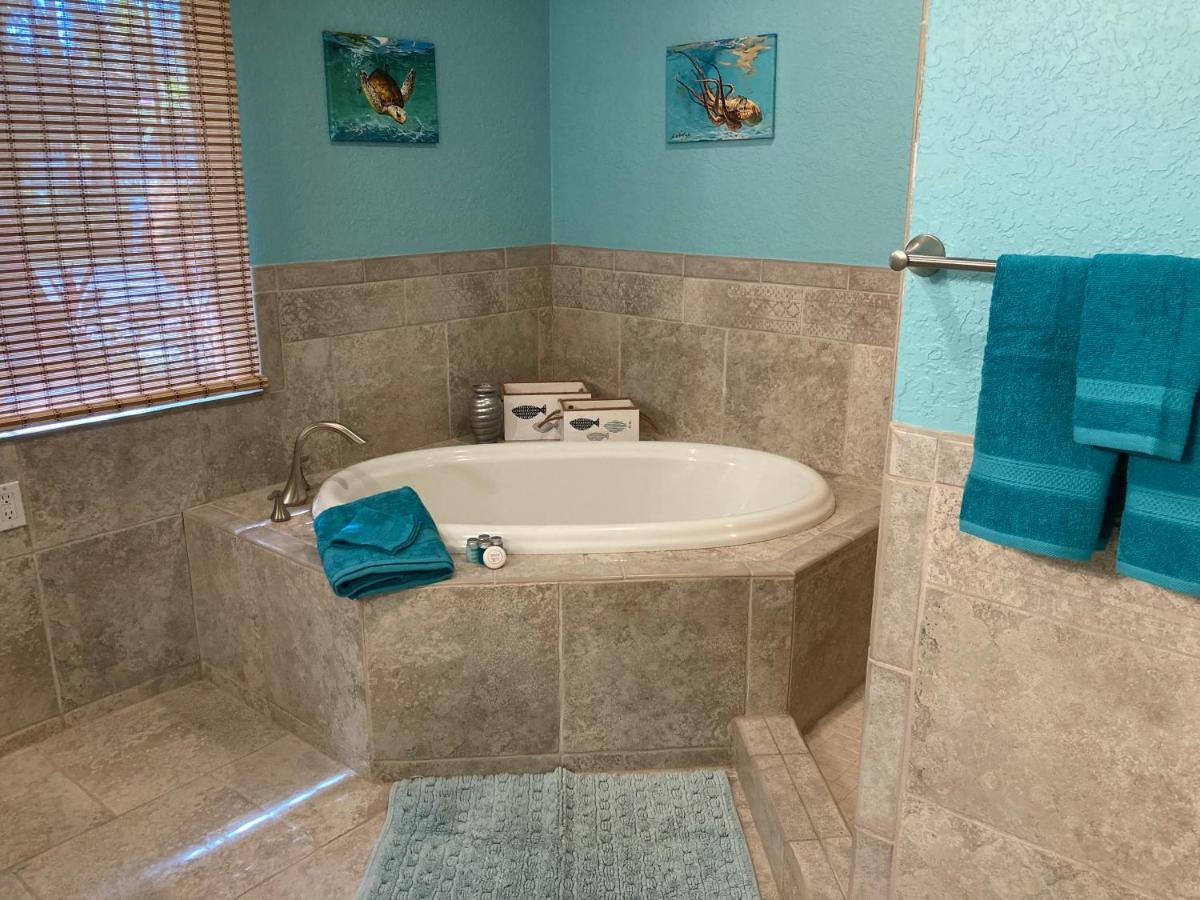 Studio with Spa Bath