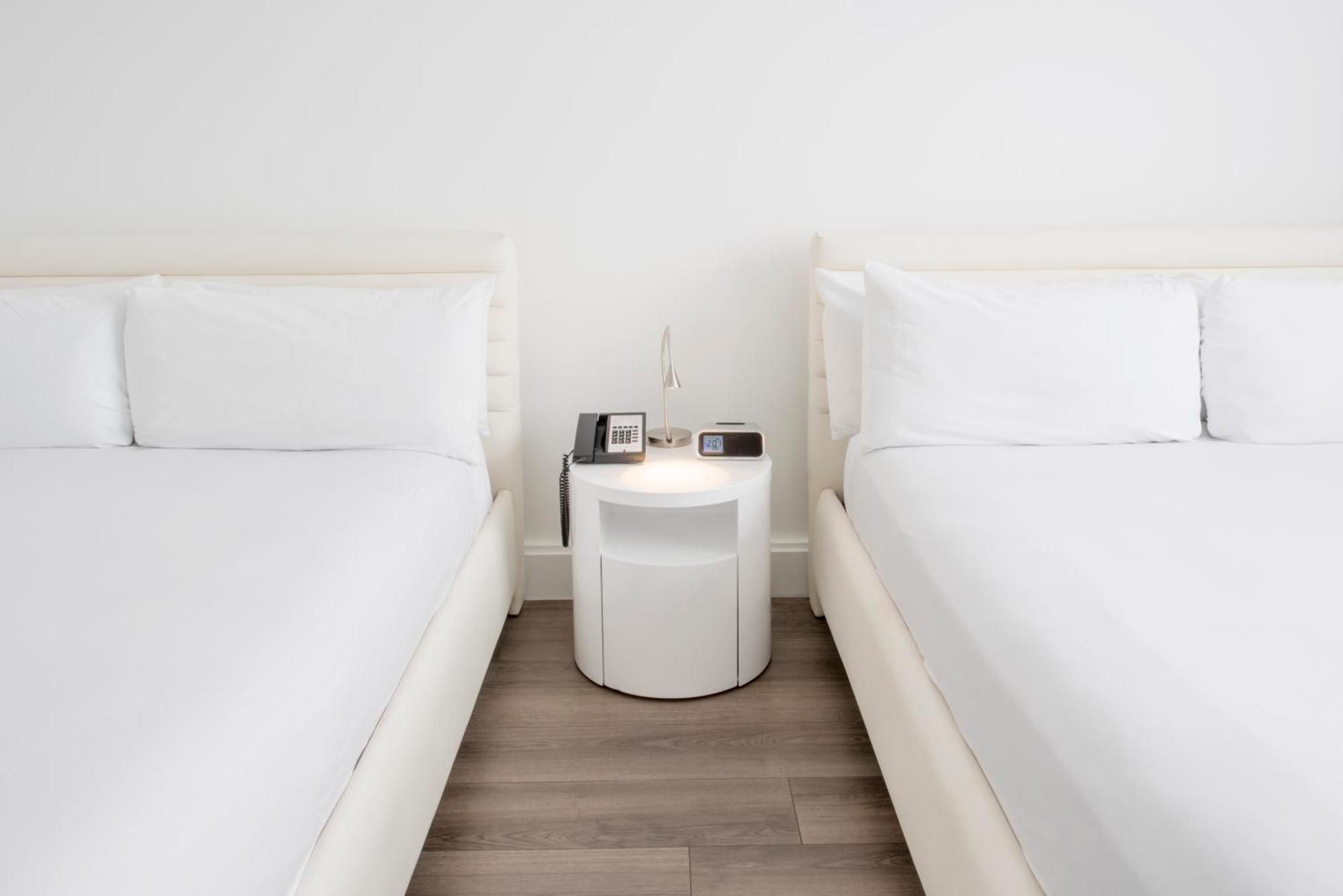 Quarto Tradicional com 2 Camas Queen-size