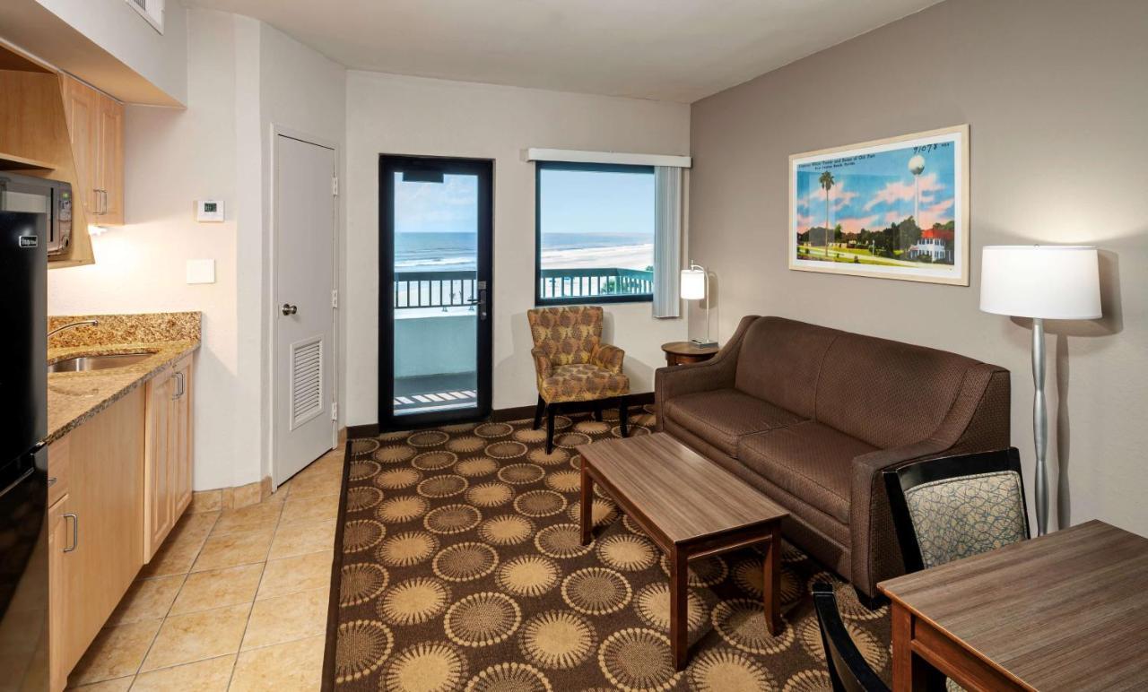 One-Bedroom Suite with Two Double Beds and Ocean View - Non-Smoking,1273279627:JPEG