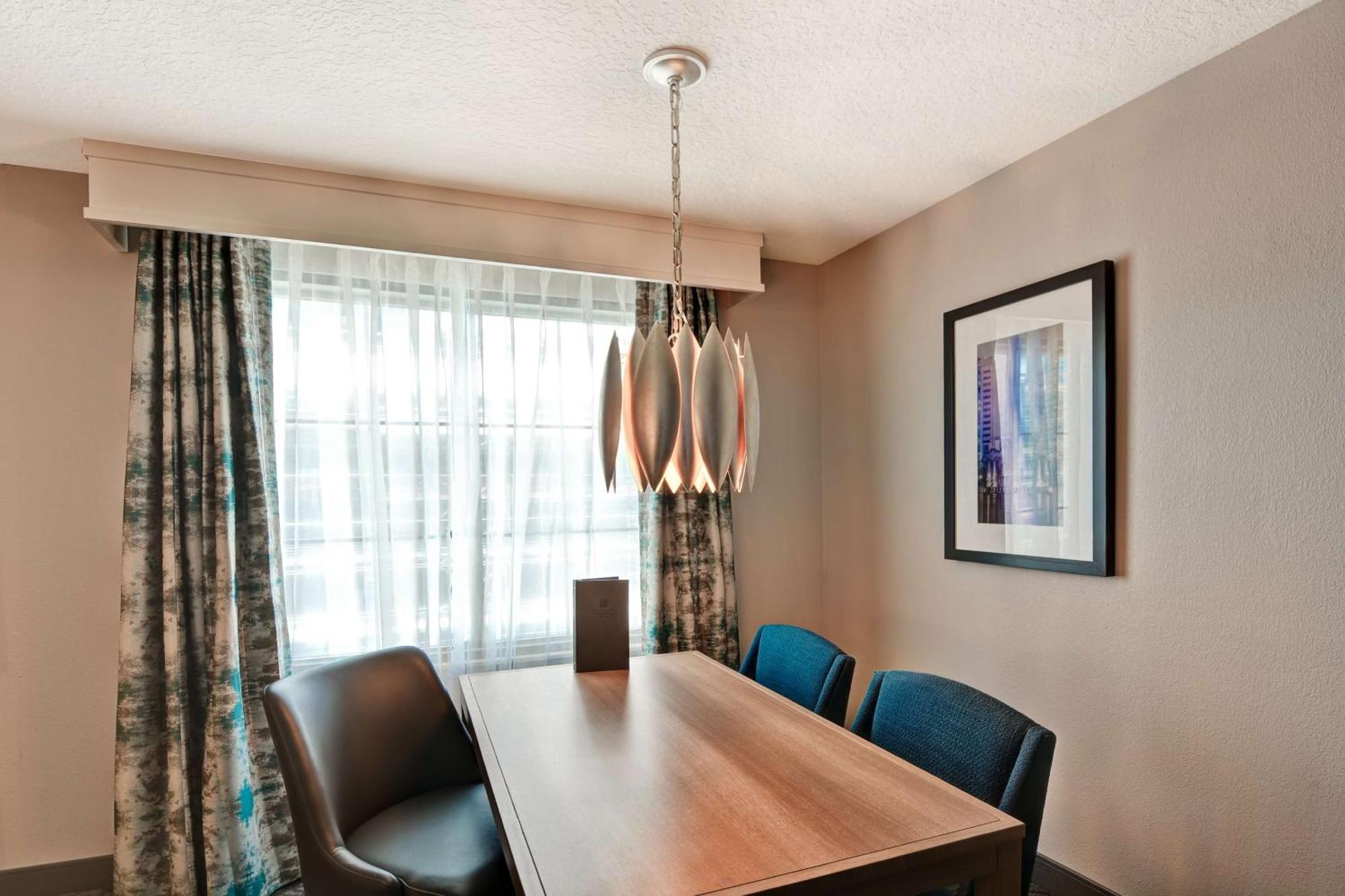 Corner Suite with Two Double Beds - Non-Smoking,1551625390:JPEG