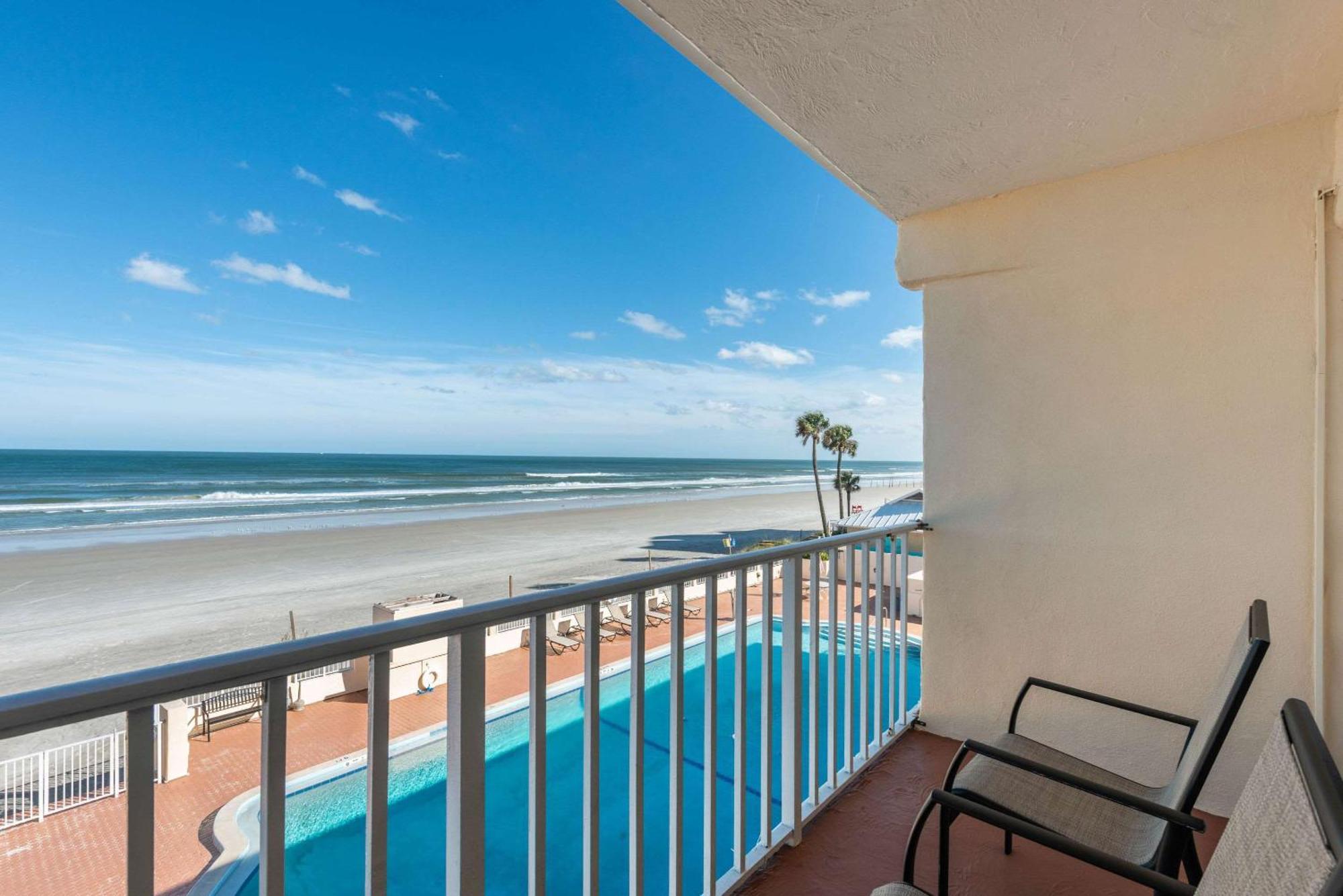 Double Room with Two Double Beds and Ocean View - Non-Smoking