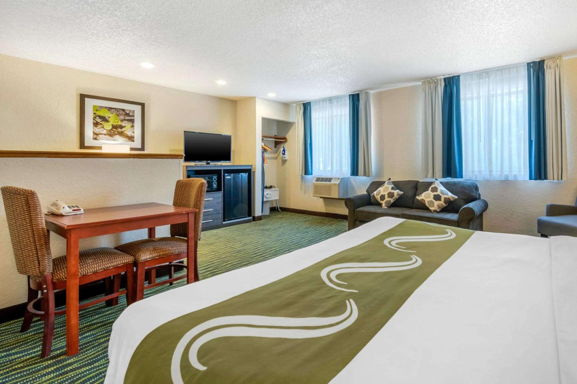 Superior King Suite - Non-Smoking