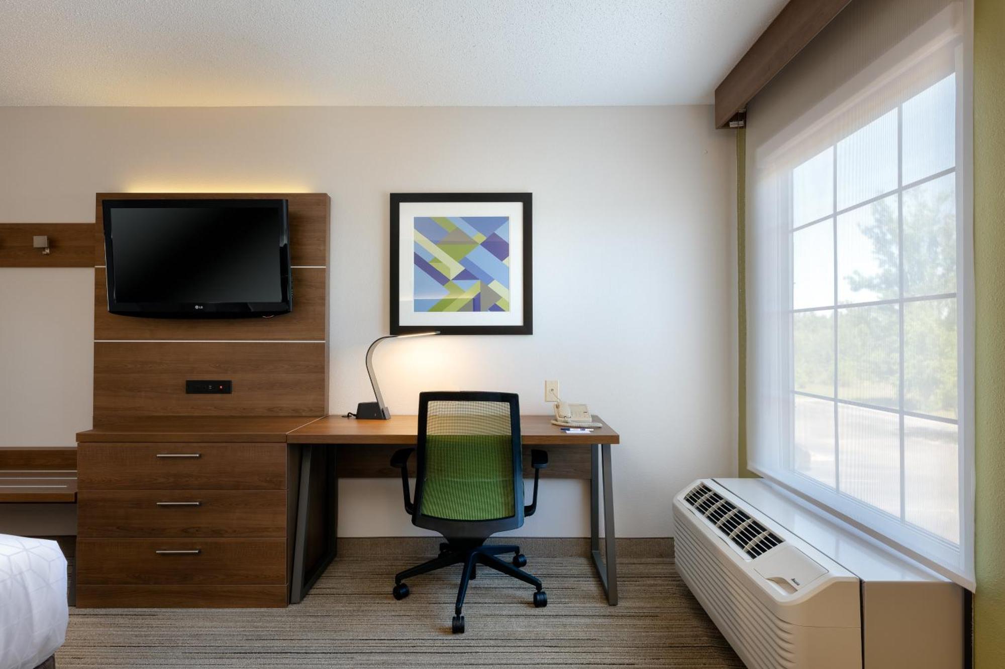 King Room - Mobility Access/Hearing Accessible
