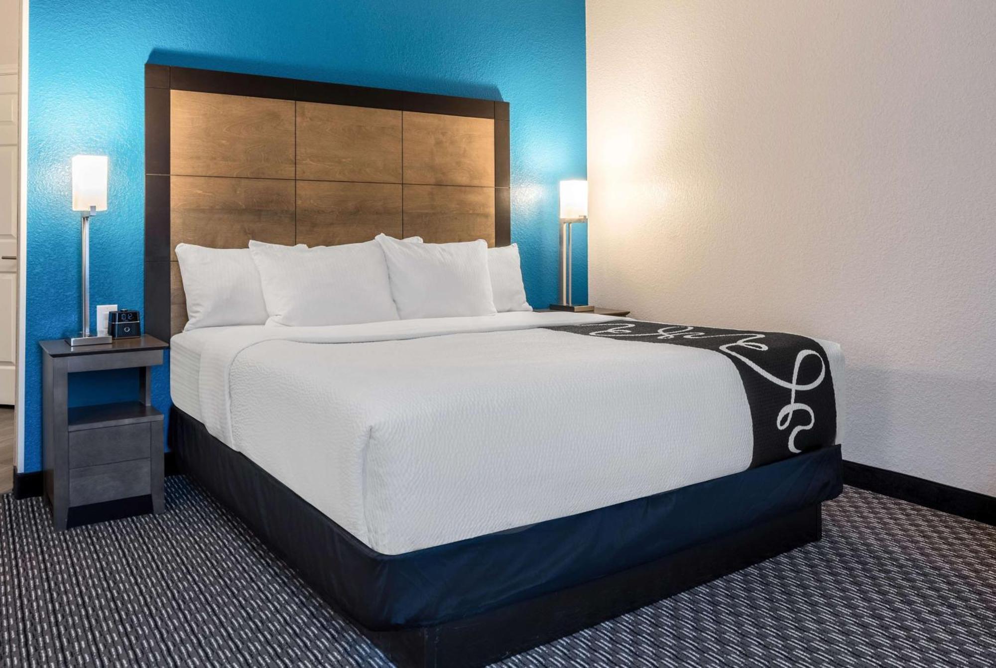 King Room with Sofa Bed