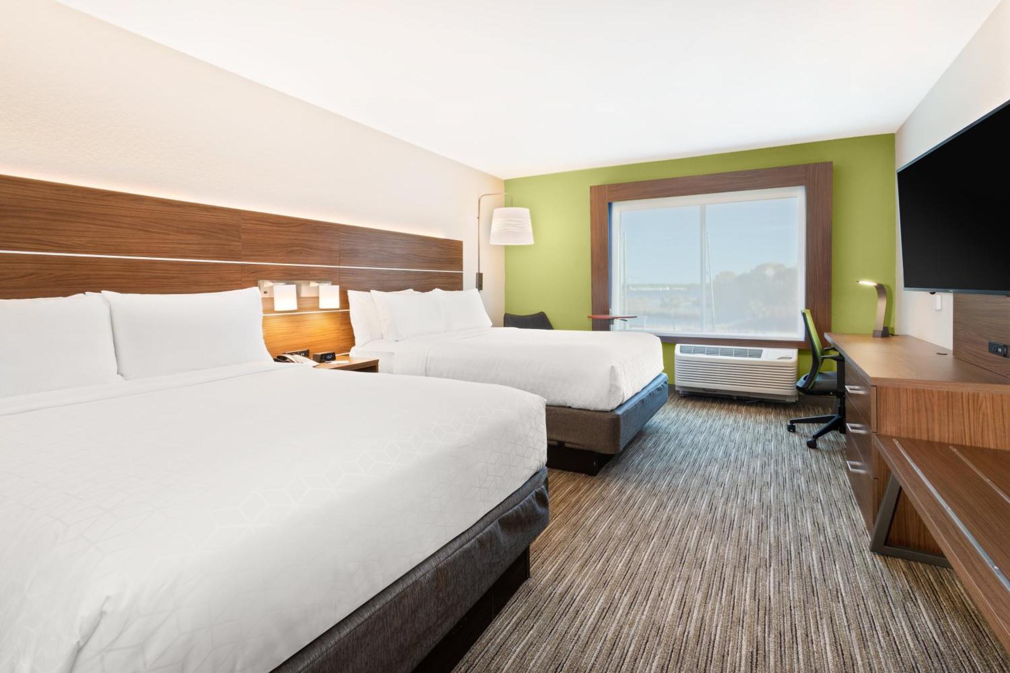 Standard Room with Two Queen Beds