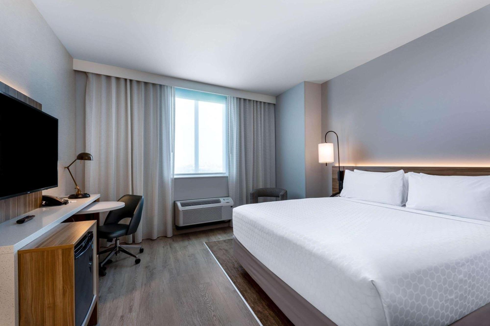 King Room - Non-Smoking,1285232104:JPEG