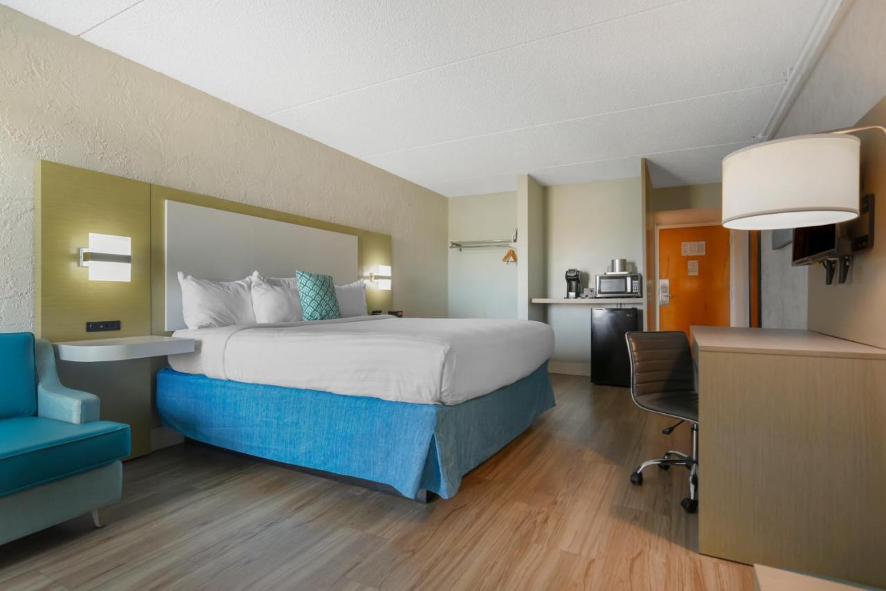 King Room with City View - Non-Smoking