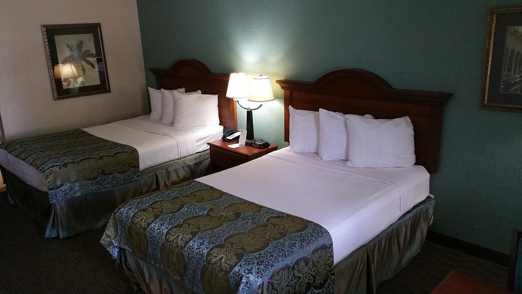 Chambre Double Deluxe avec 2 Lits Doubles - Non-Fumeurs