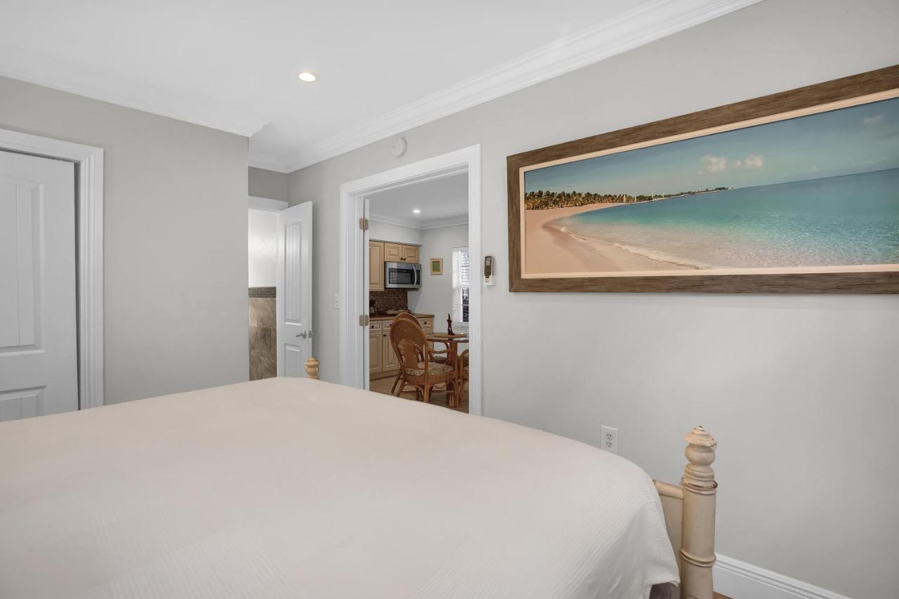 Tropical King Cottage,1349787937:JPEG