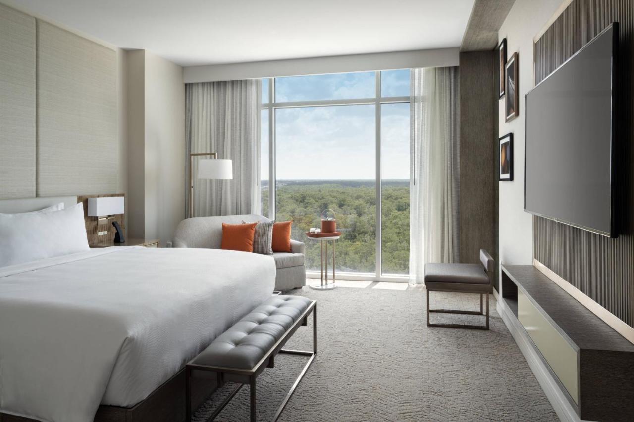 Suite Executive de 1 dormitorio con sofá cama y vistas a la piscina - Cama extragrande