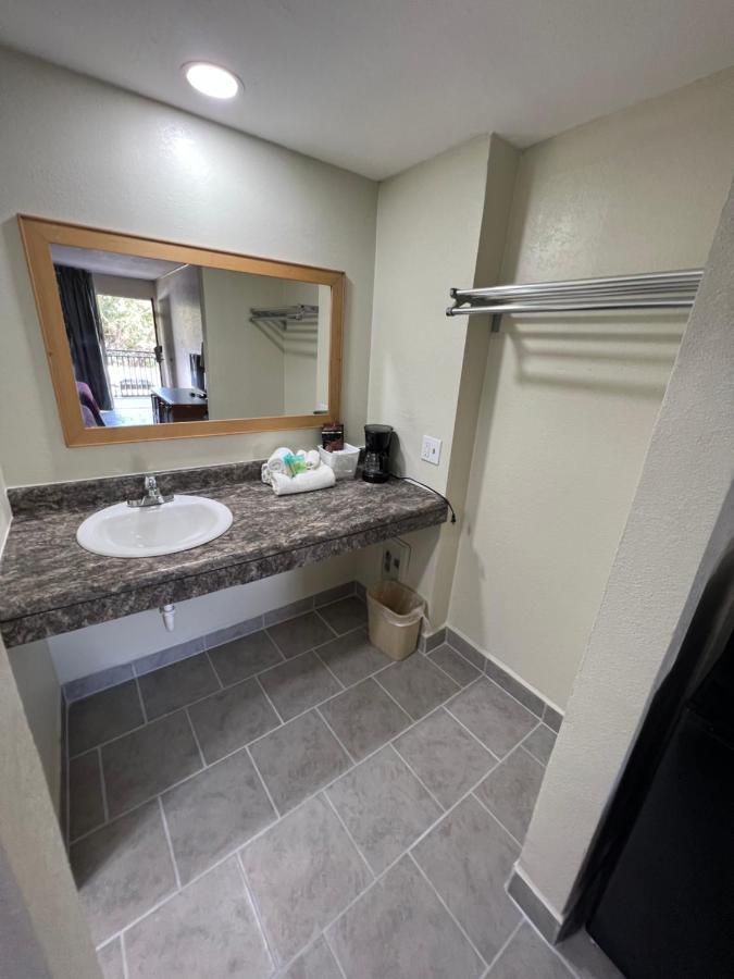 Double Room,1398509141:JPEG