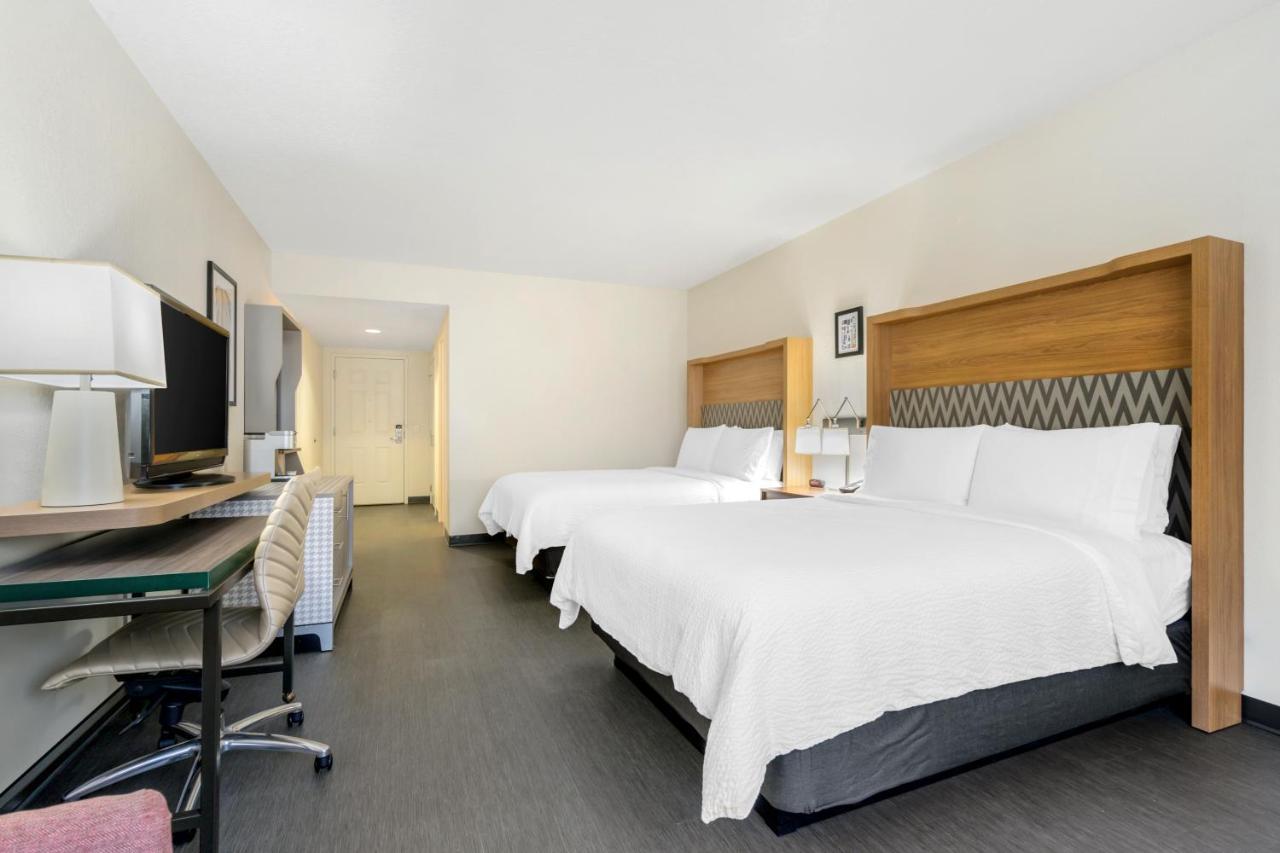 Standard Room,1406231321:JPEG