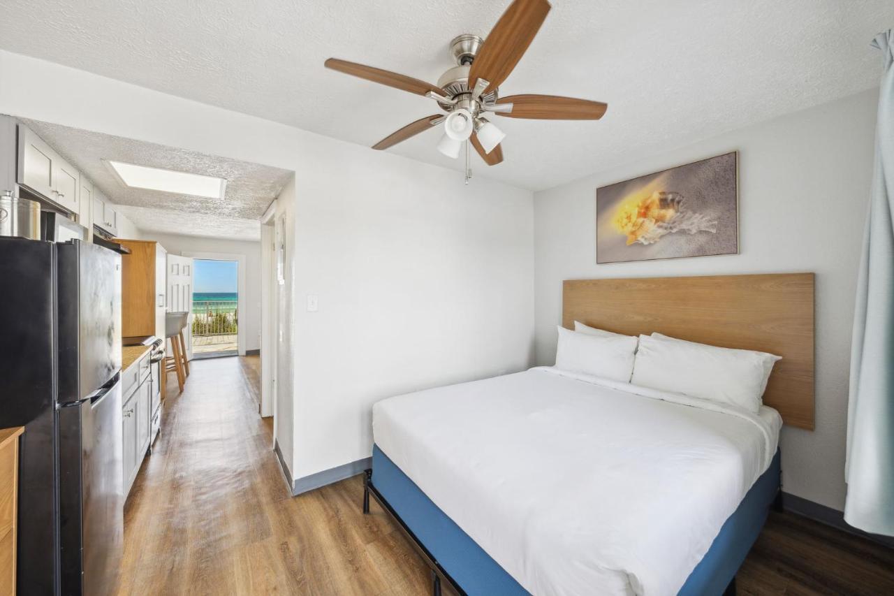 Beachfront Classic Room Queen or Queen Kitchen Split Accommodations