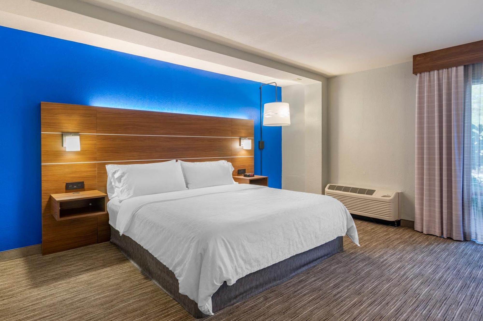 Standard King Room,1276689682:JPEG