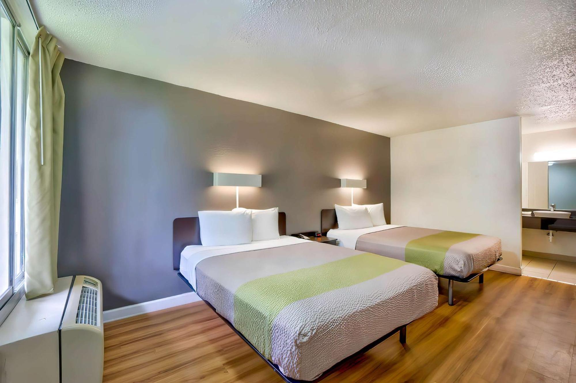 Deluxe Queen Room Two Queen Beds Non-Smoking