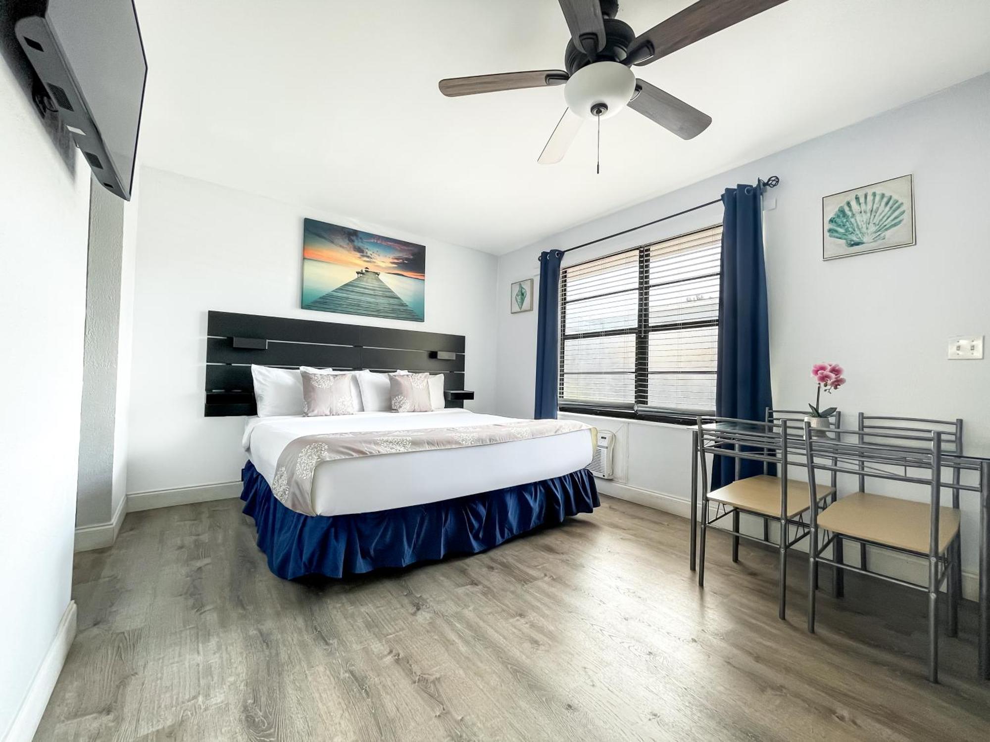 Studio,1448480062:JPEG