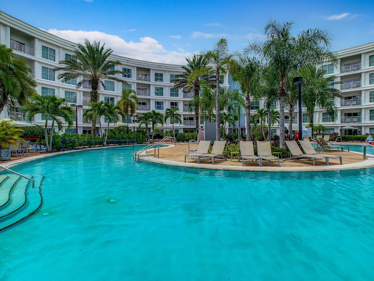 Apartment Pool View