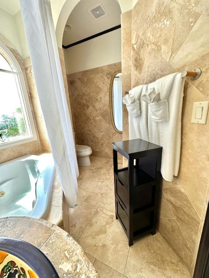 King Suite with Spa Bath