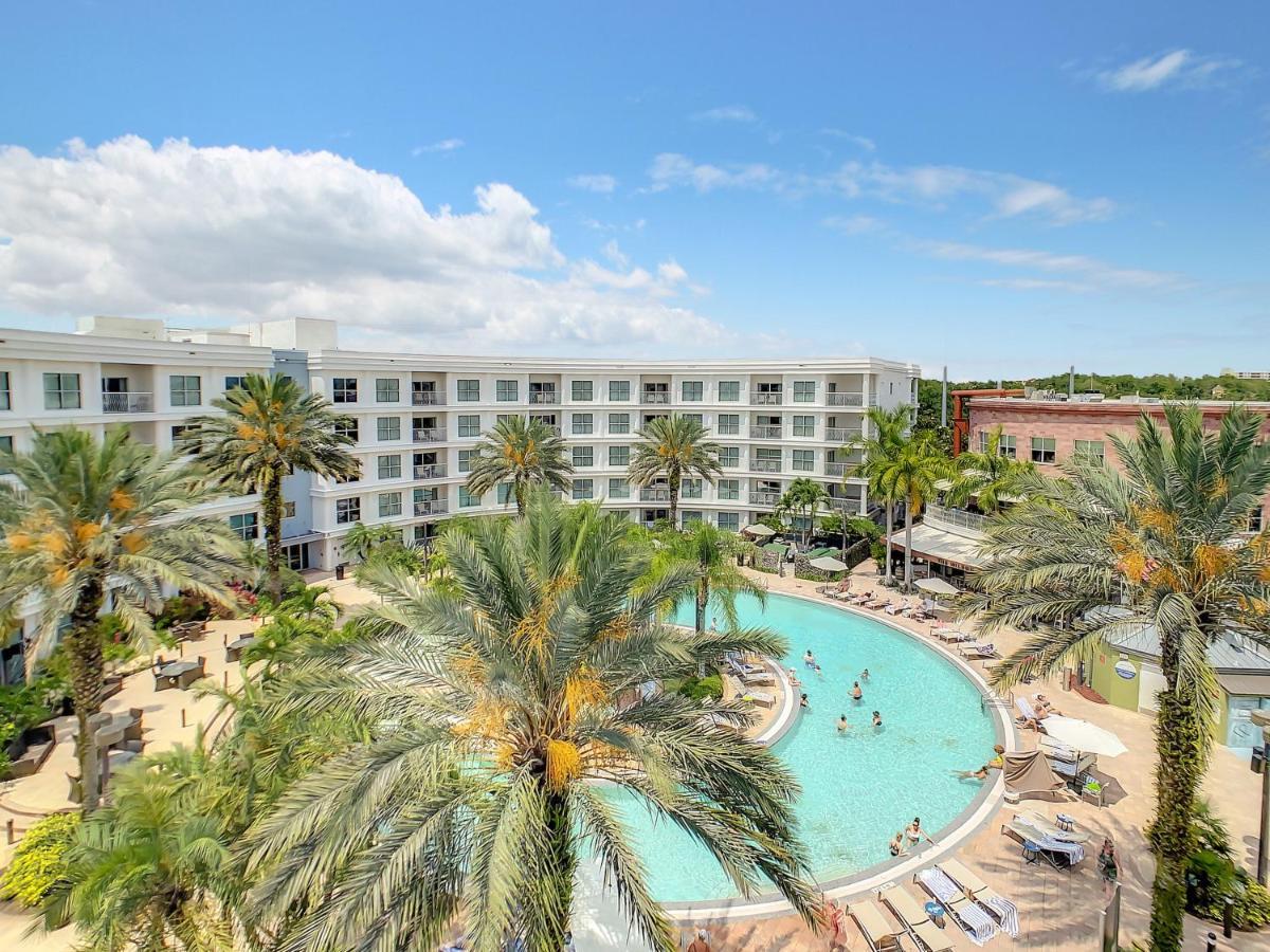 Apartment Pool View