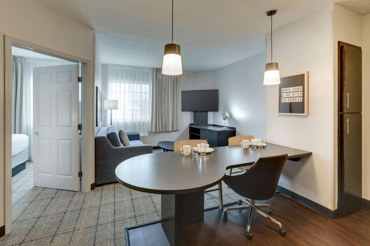 One-Bedroom King Suite with Sofa Bed-Hearing Accessible