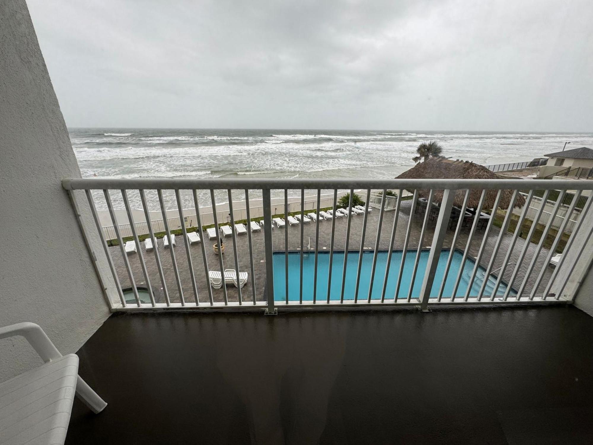 Queen Room Two Queen Beds Oceanfront