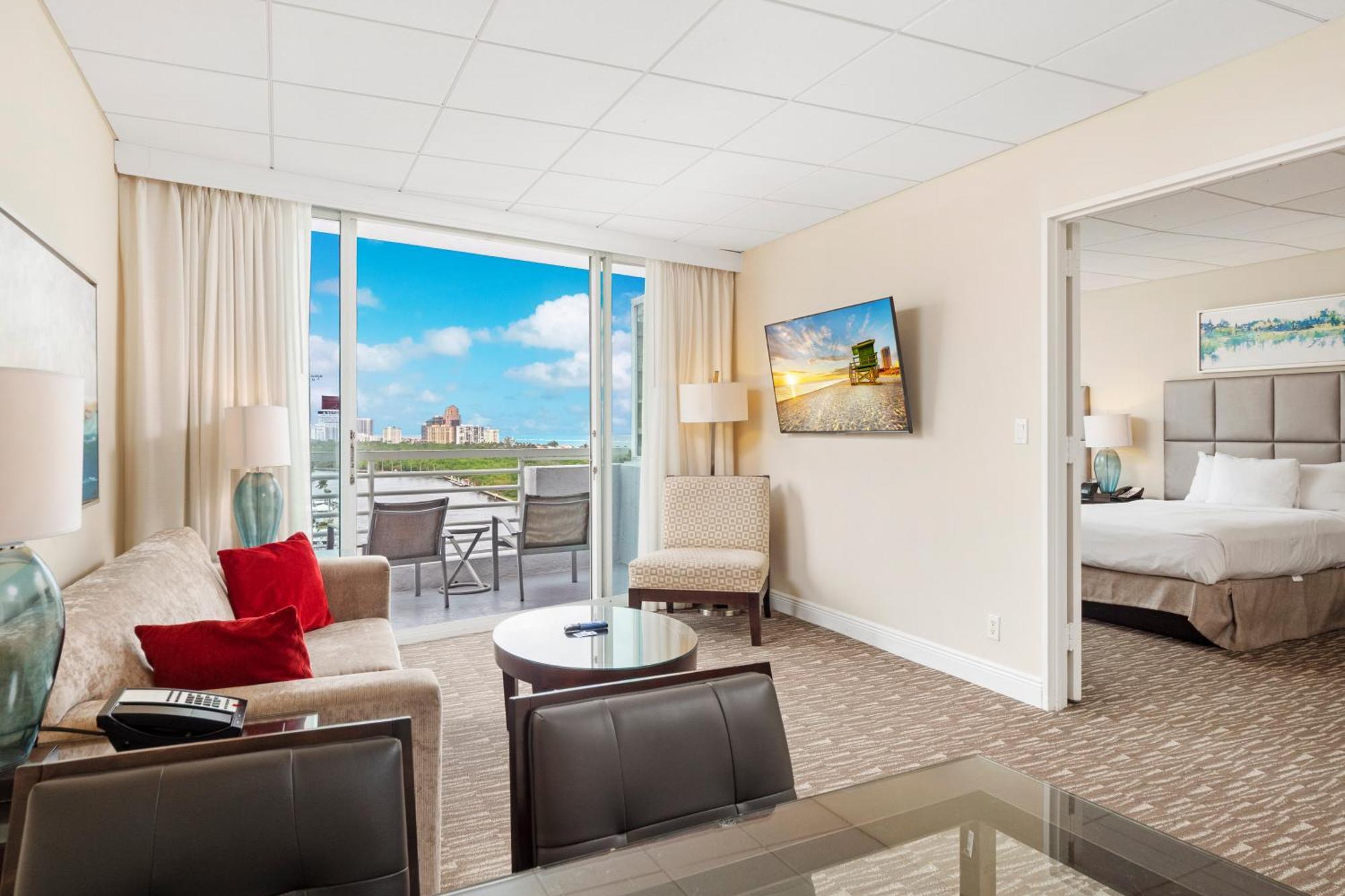 Queen Suite Balcony Pool View