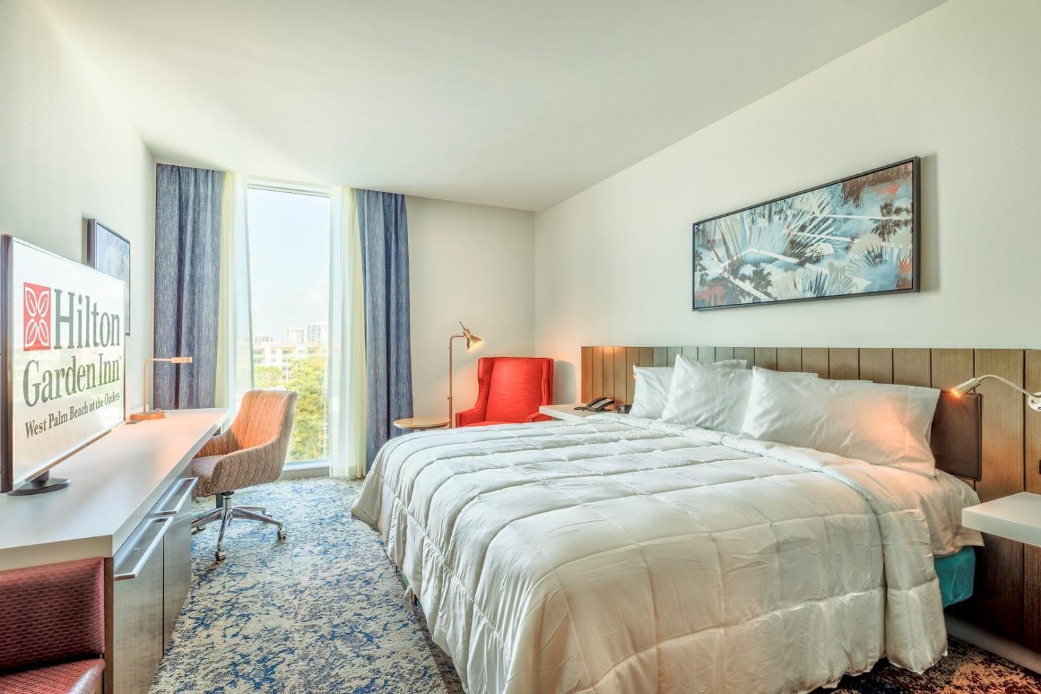 Zimmer mit Kingsize-Bett