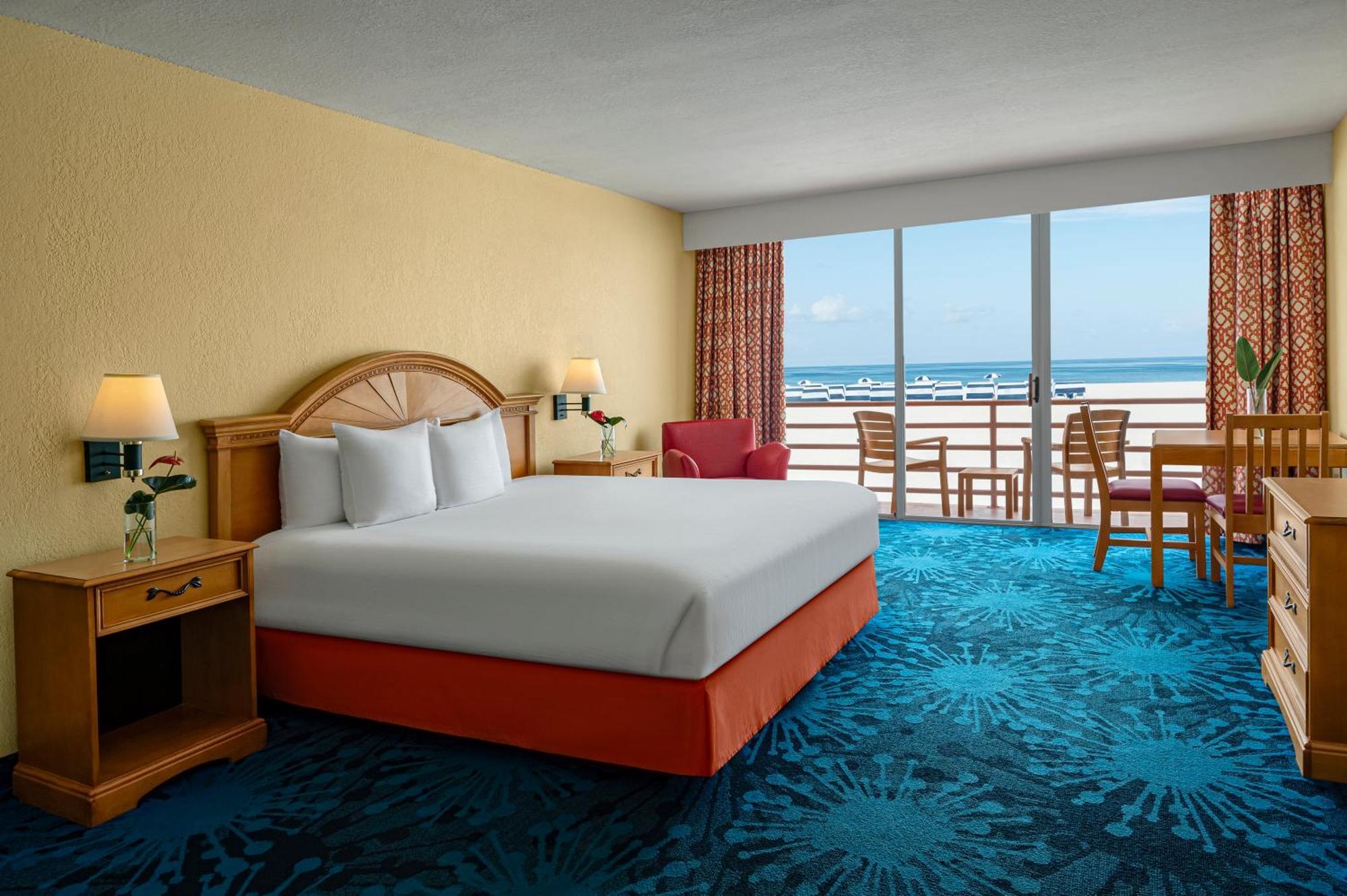 Beachfront King Room with Balcony