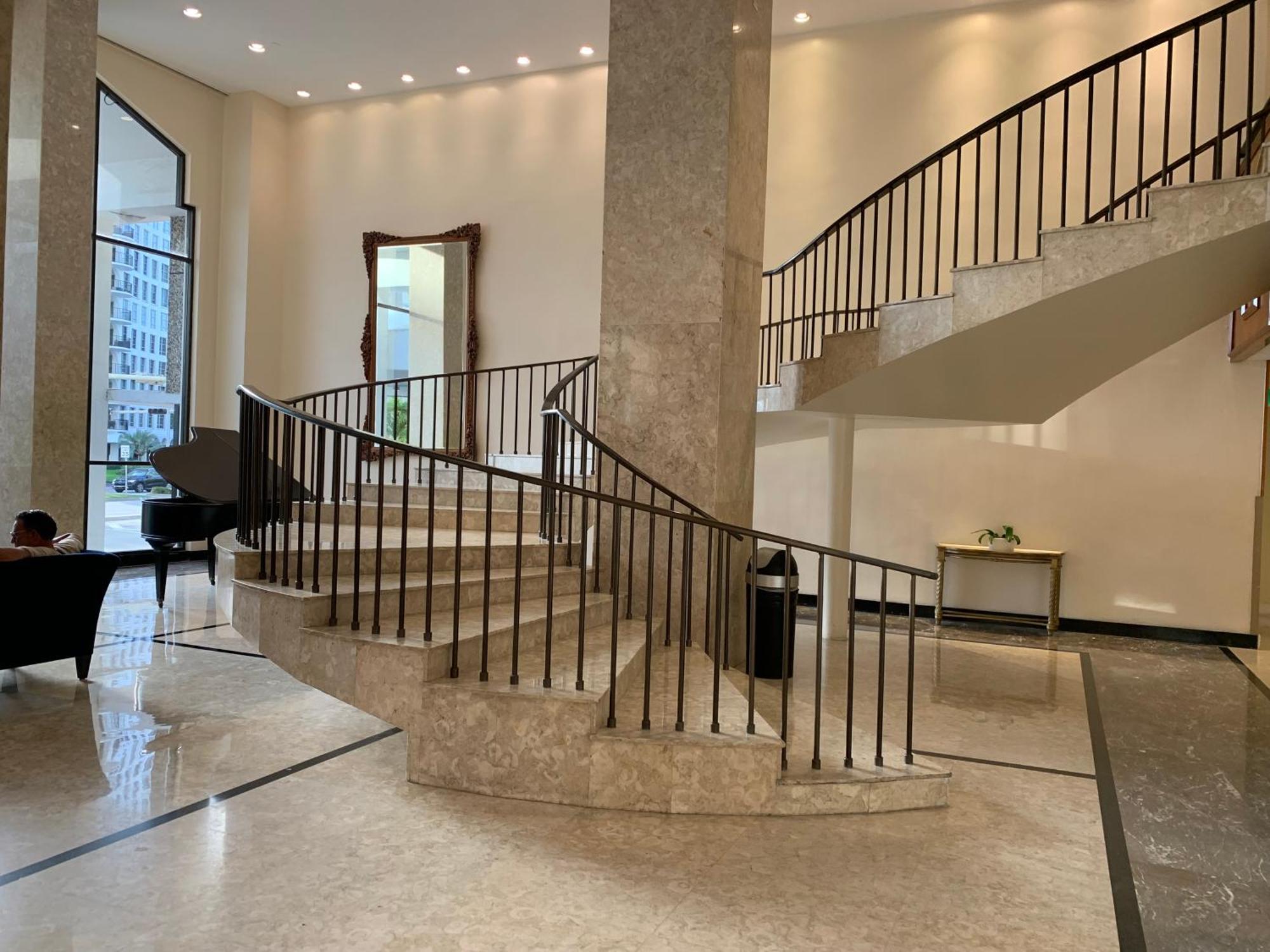 Apartment mit Balkon