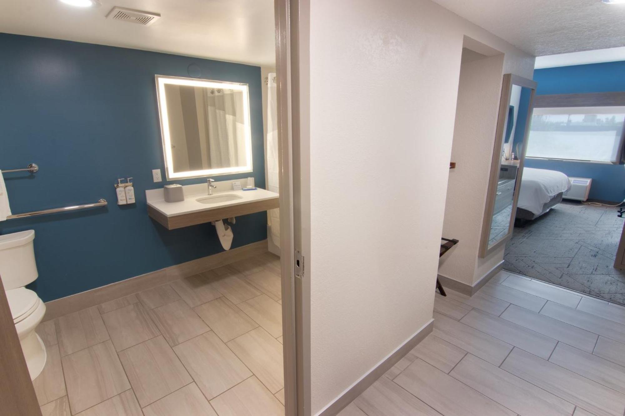 Standard Room,1584432853:JPEG