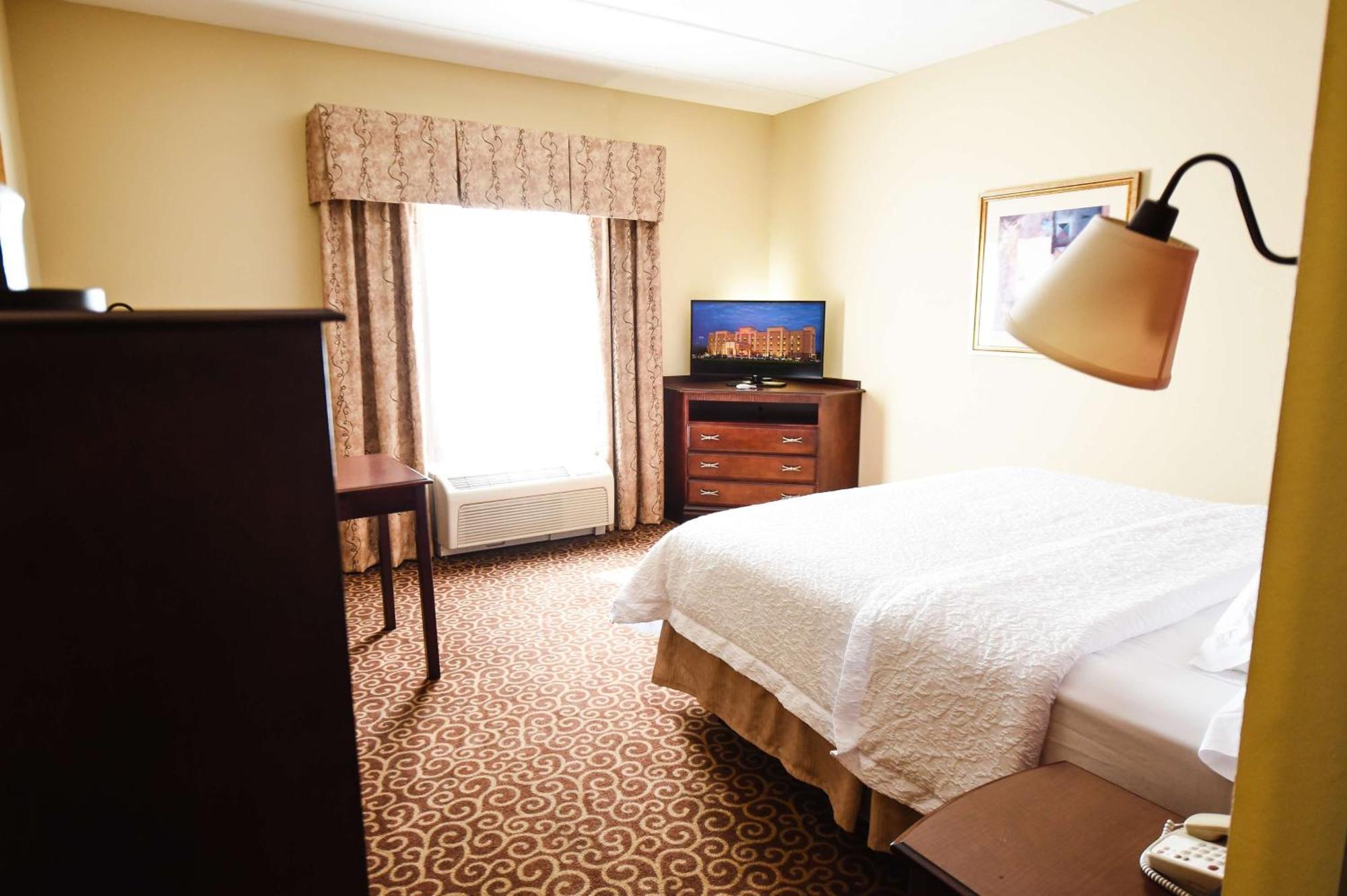 King Room King Bed Non-Smoking