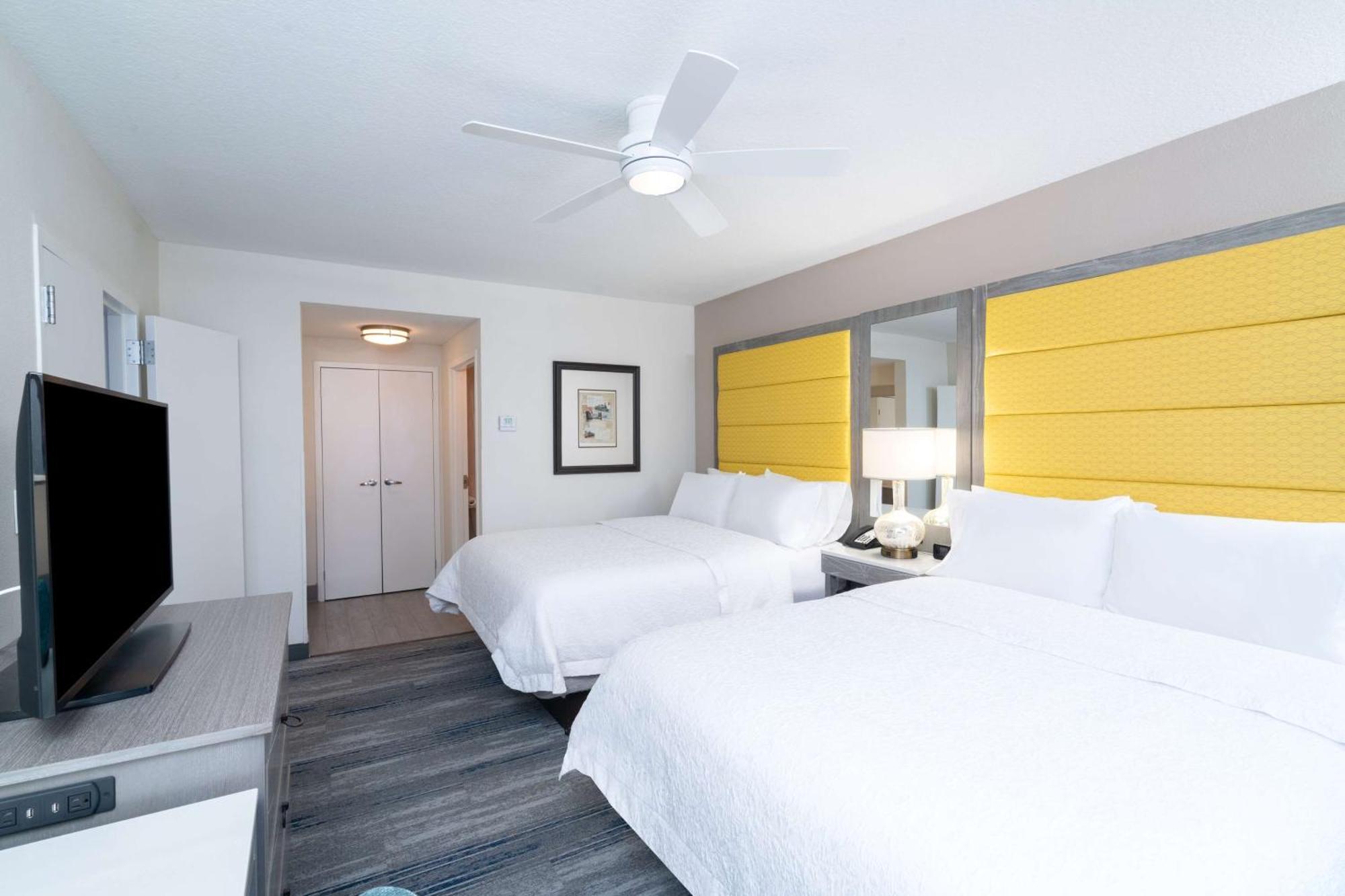 Suite with Two Queen Beds and Water View - Non-Smoking