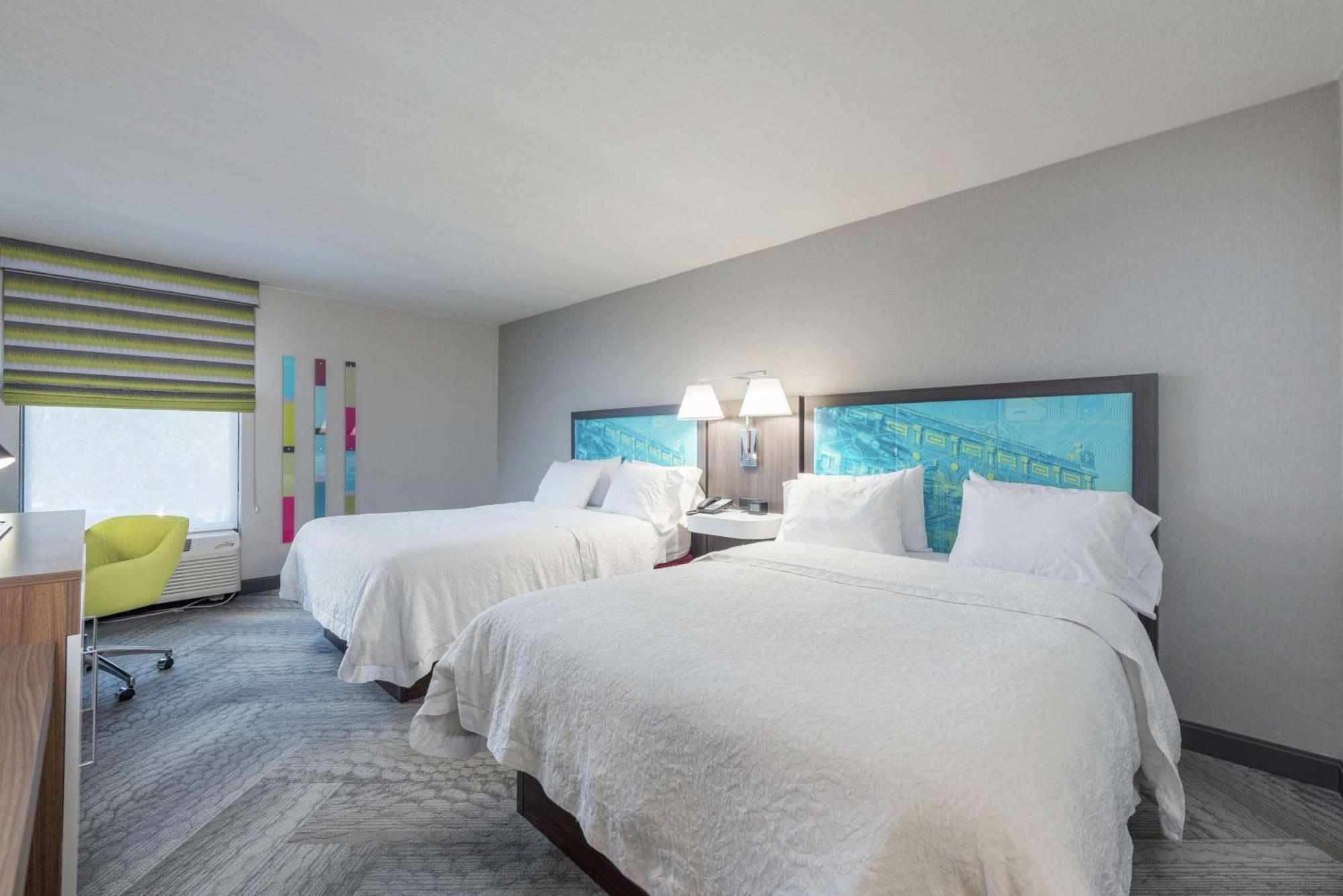 Room with Two Queen Beds - Non-Smoking
