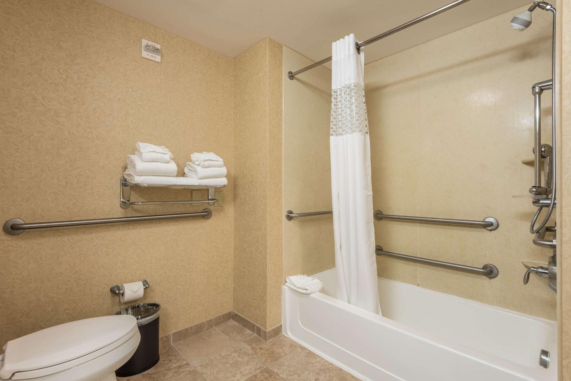 Quarto com 2 Camas Queen-Size - Não Fumantes