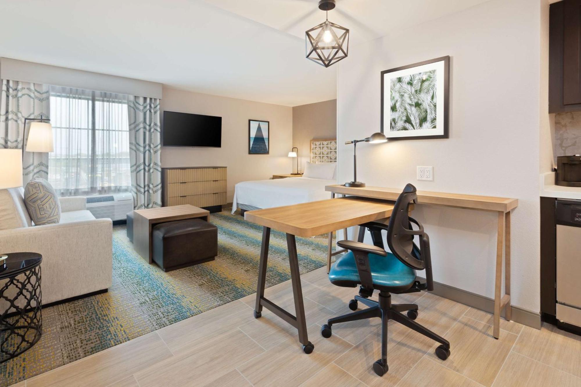 King Studio Suite