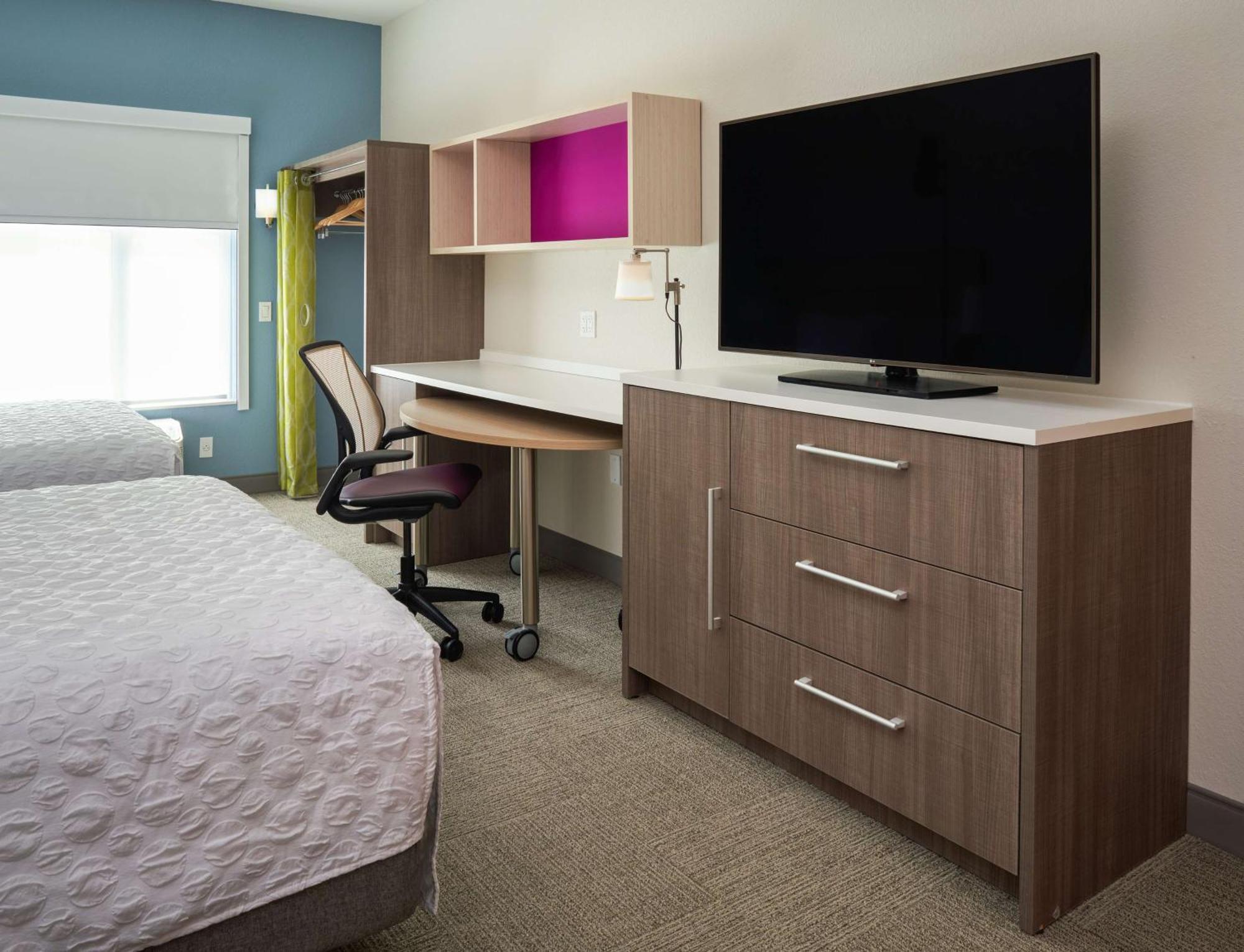 Queen Studio with Two Queen Beds - Non-Smoking,1552169674:JPEG