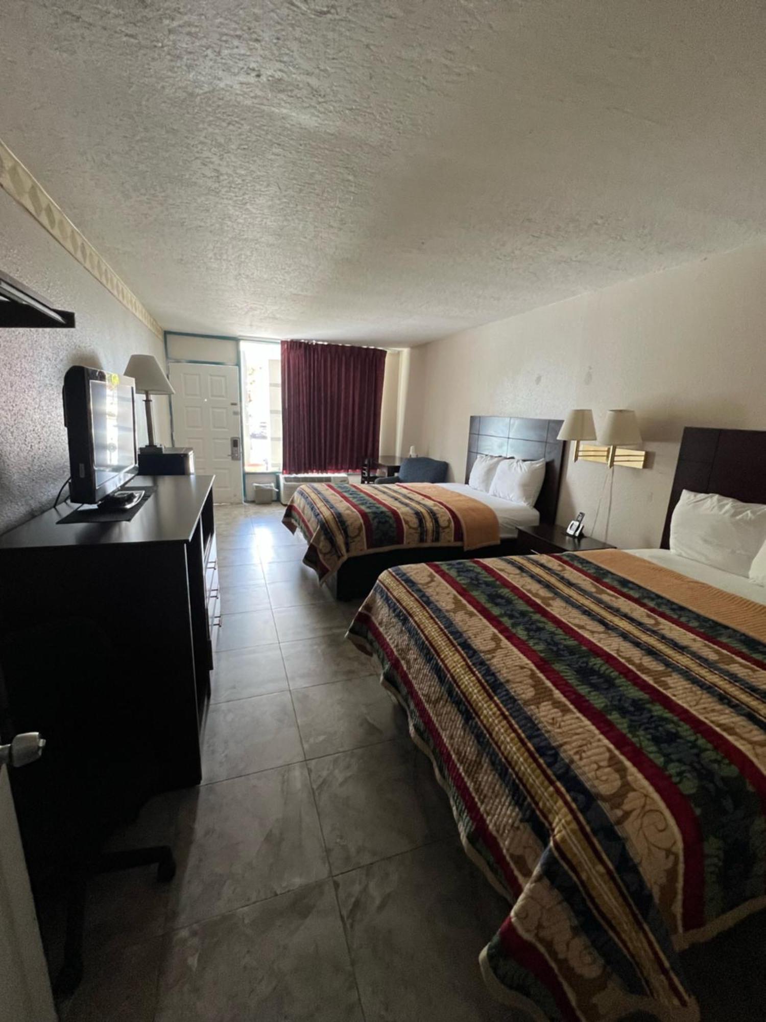 Double Room Two Double Beds Accessible or Smoking,1554271660:JPEG