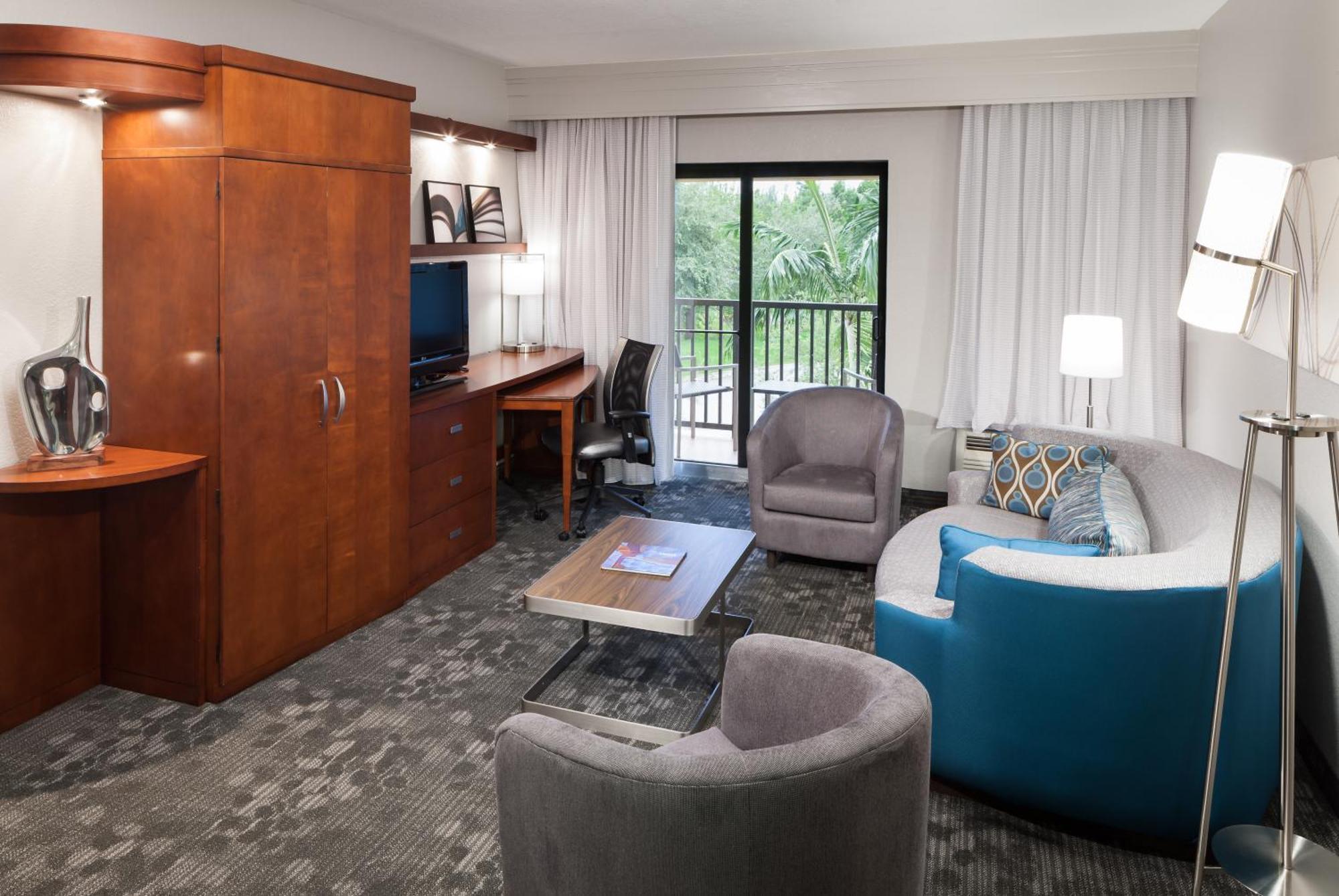 Guest room, 2 Queen Beds, Balcony,1615656599:JPEG
