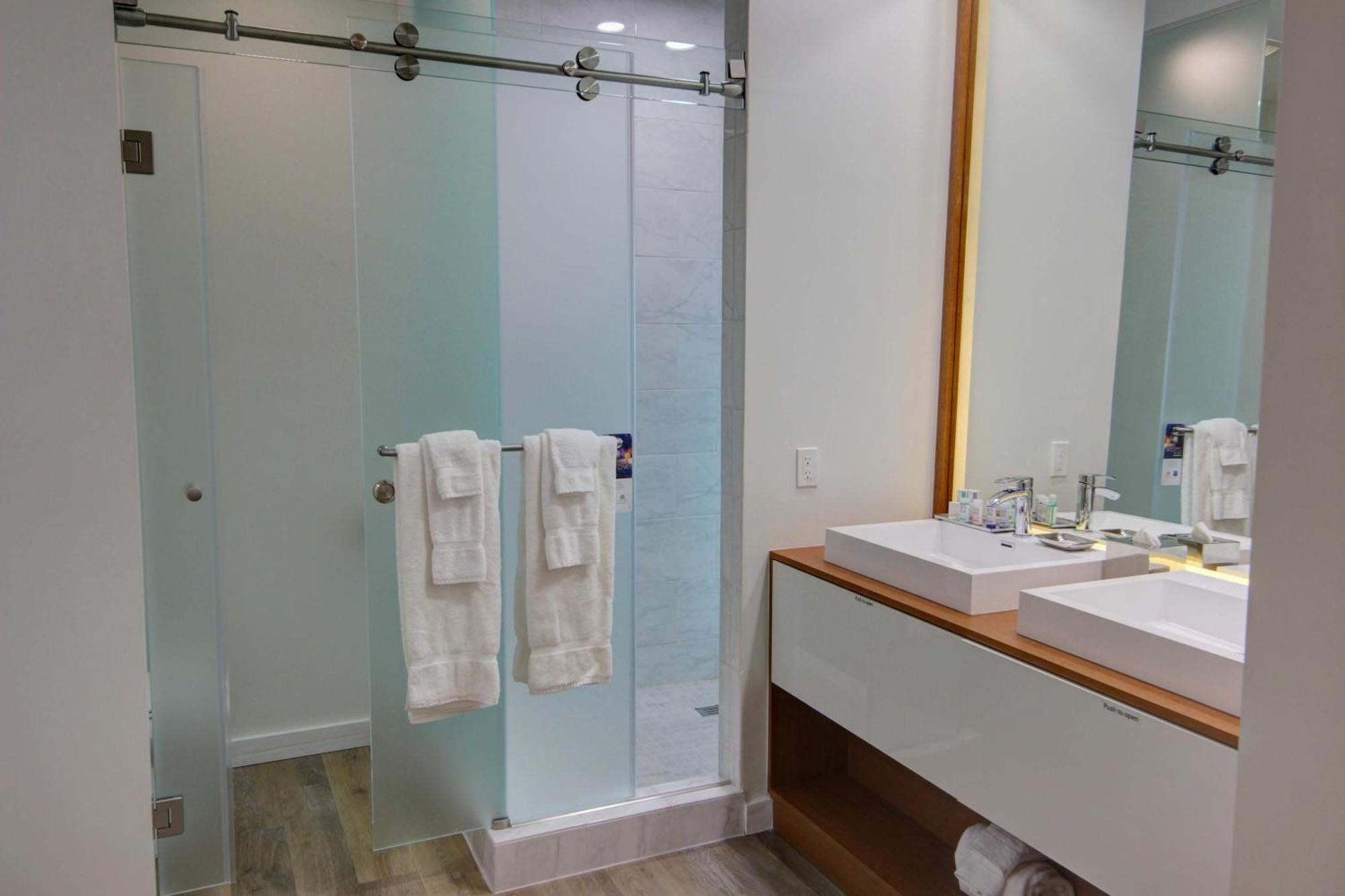 Chambre avec 2 Grands Lits Queen-Size
