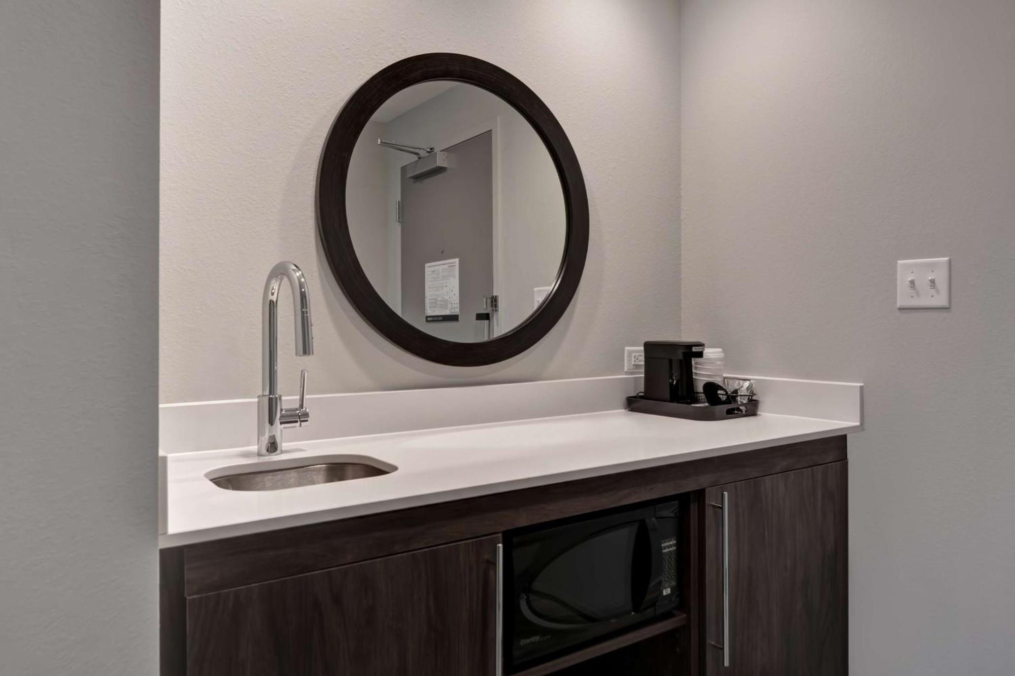 King Studio Suite - Non-Smoking,1557099082:JPEG