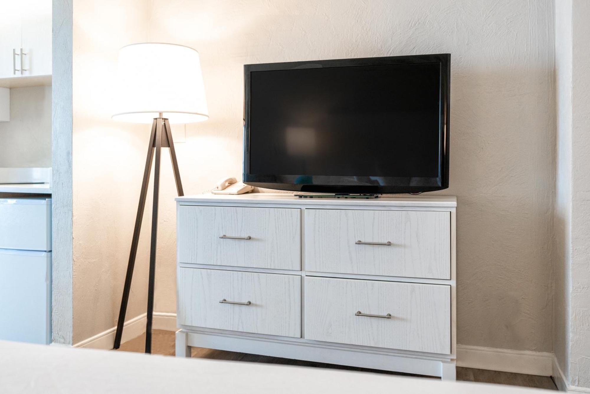 Family Suite with Oceanfront View,1563266743:JPEG