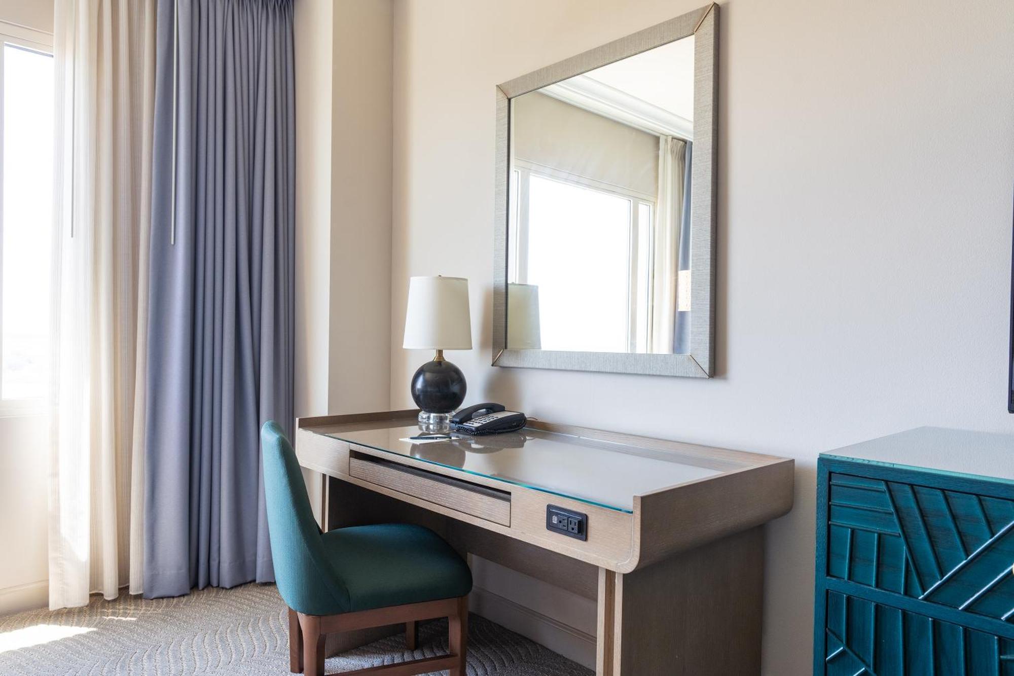Premier King Room,1586146444:JPEG