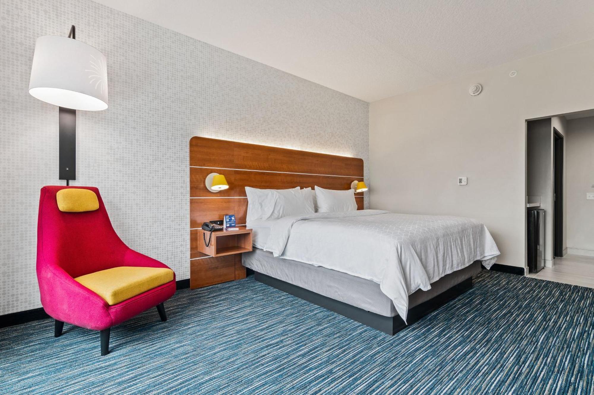 Standard King Room