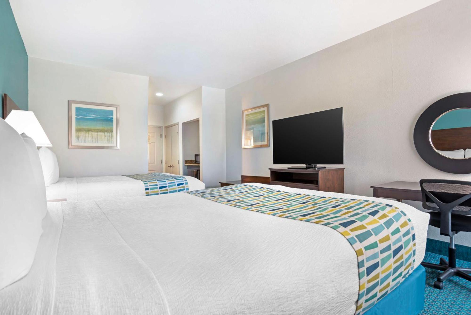 Queen Room with Two Queen Beds,1604093282:JPEG