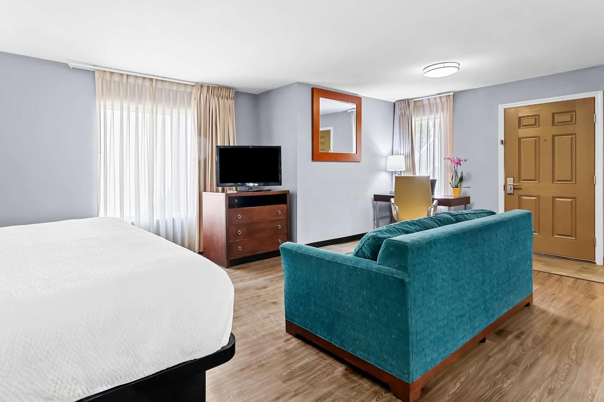 King Suite Sofa Bed,1705622212:JPEG