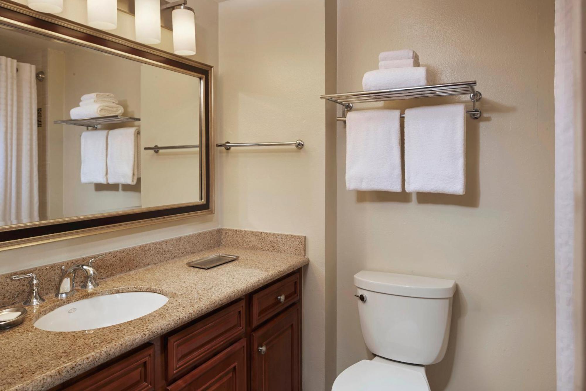 King Studio,1758304981:JPEG